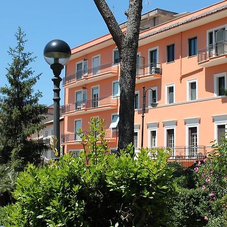 Hotel La Villa Ceccano Buitenkant foto
