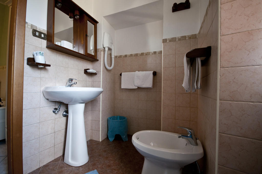 Hotel La Villa Ceccano Kamer foto