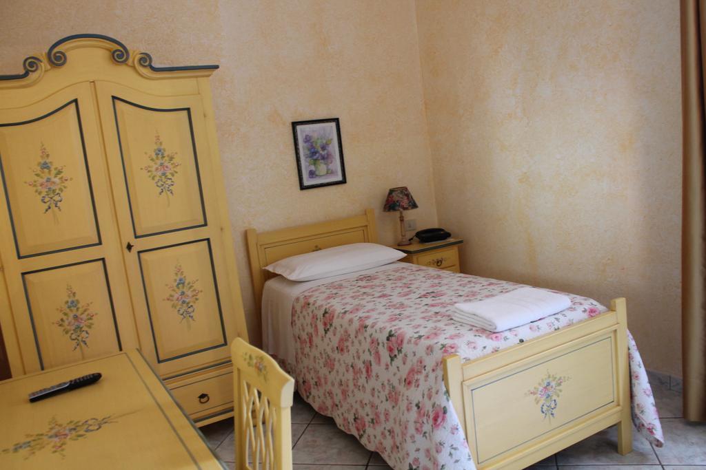 Hotel La Villa Ceccano Kamer foto