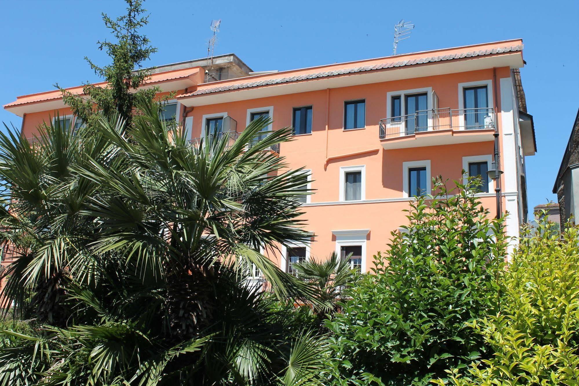 Hotel La Villa Ceccano Buitenkant foto