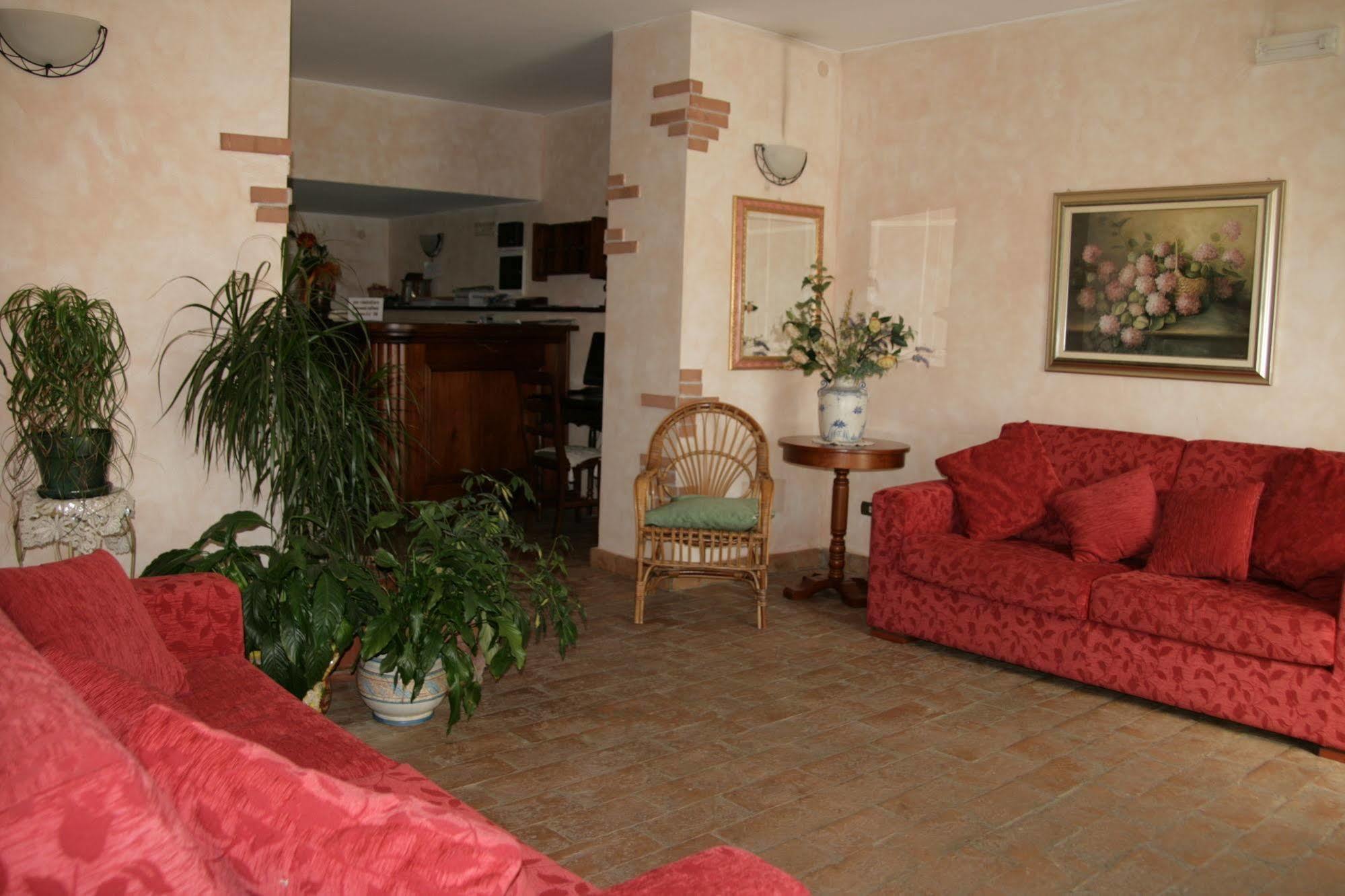 Hotel La Villa Ceccano Buitenkant foto