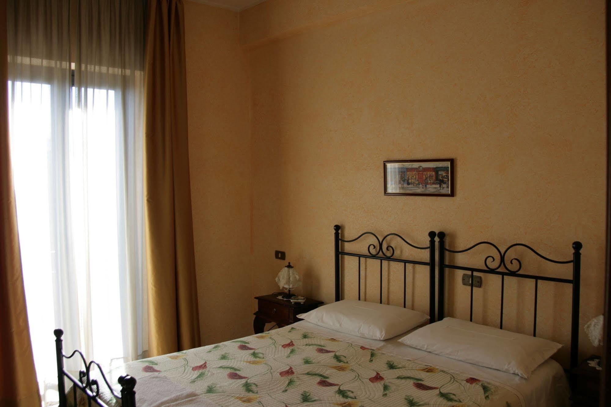 Hotel La Villa Ceccano Buitenkant foto