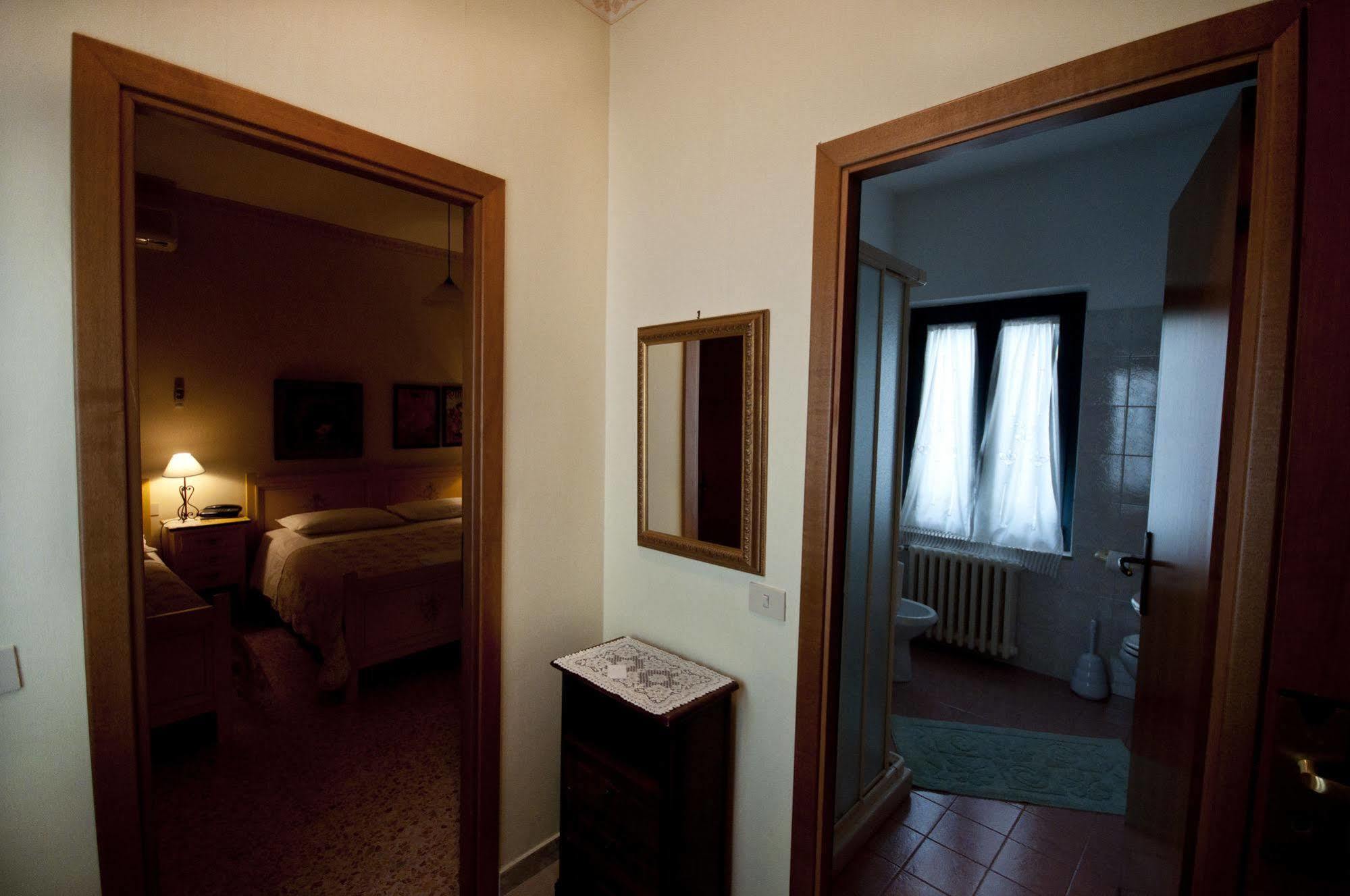 Hotel La Villa Ceccano Buitenkant foto